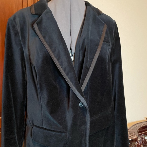 Lane Bryant 16 velveteen black jacket - Picture 2 of 3